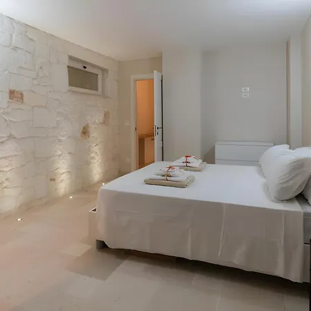 Antares Con Piscina فيلة أوستوني