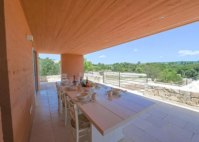 Antares Con Piscina Ostuni